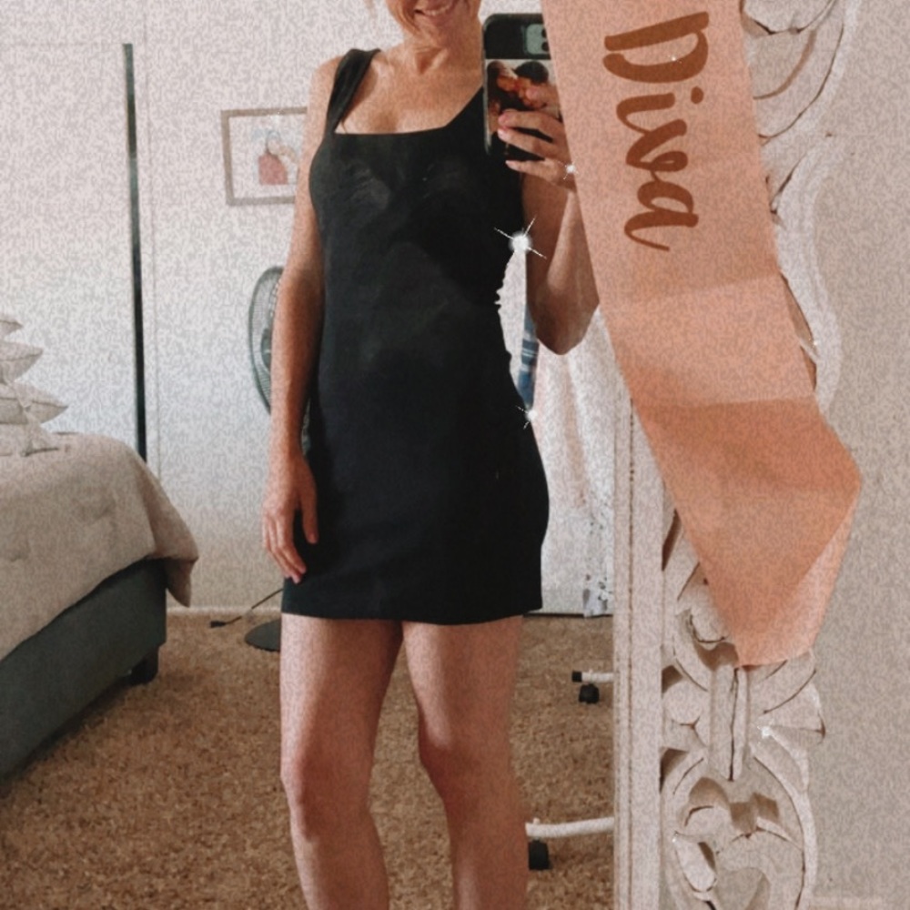 Black Square Neck Dress - Picture 6 of 6